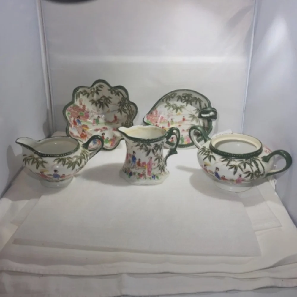 VINTAGE JAPANESE KUTANI PORCELAIN MATCHING 5 PIECE SET